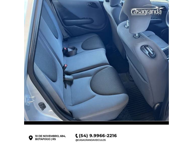 HONDA - FIT - 2006/2007 - Prata - R$ 35.000,00