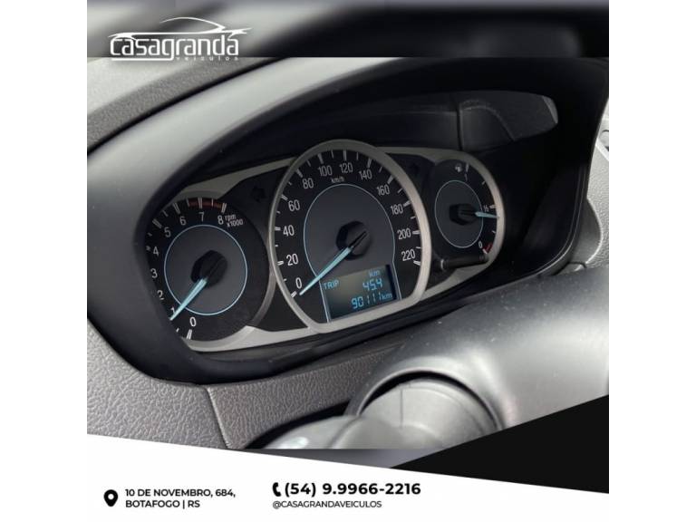 FORD - KA - 2014/2015 - Prata - R$ 42.000,00