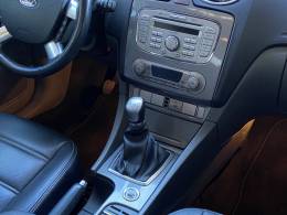 FORD - FOCUS - 2011/2012 - Prata - R$ 65.000,00