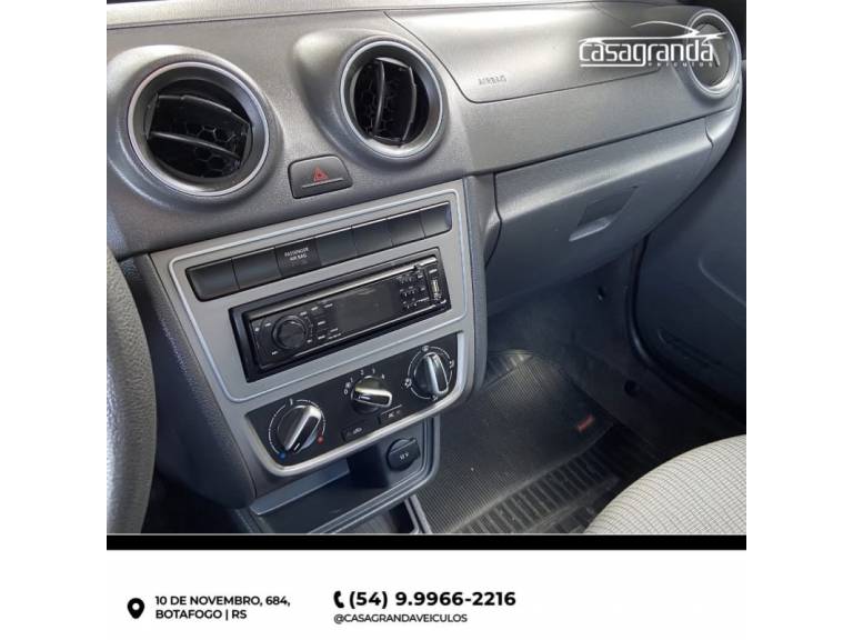 VOLKSWAGEN - SAVEIRO - 2013/2014 - Preta - R$ 49.000,00