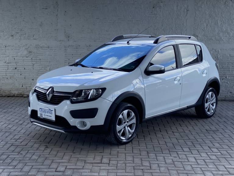 RENAULT - SANDERO - 2015/2016 - Branca - R$ 50.000,00