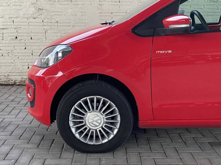 VOLKSWAGEN - UP - 2016/2017 - Vermelha - R$ 57.000,00