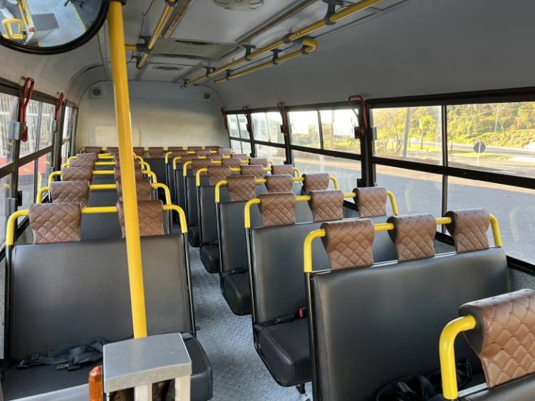 MARCOPOLO - VOLARE - 2015/2015 - Amarela - R$ 340.000,00