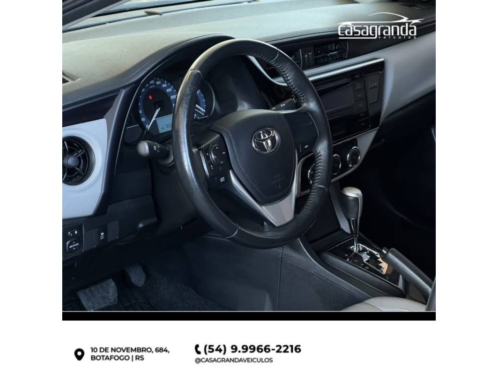TOYOTA - COROLLA - 2017/2018 - Preta - R$ 95.000,00