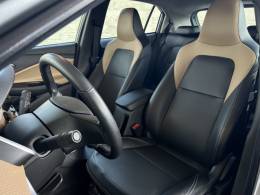 CHEVROLET - ONIX - 2023/2024 - Prata - R$ 97.000,00