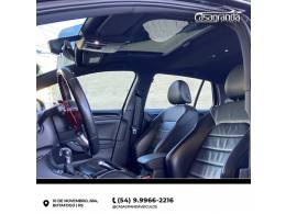 VOLKSWAGEN - GOLF - 2017/2017 - Preta - R$ 160.000,00